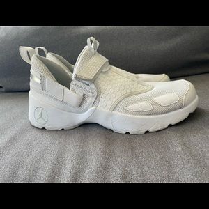 Mens Nike Jordon Trunner Lx Triple White.